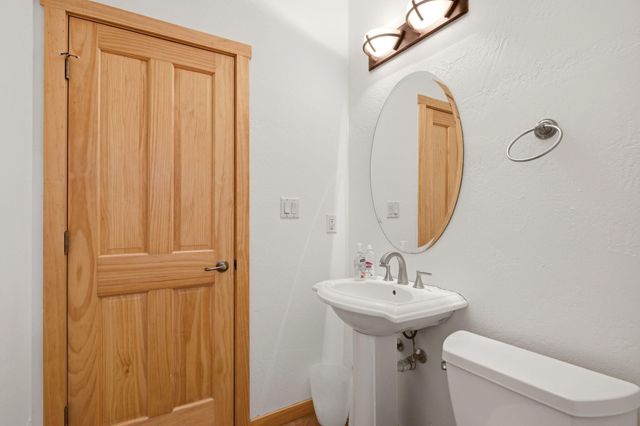 957 Camino Sin Pasada, Corrales, NM 87048