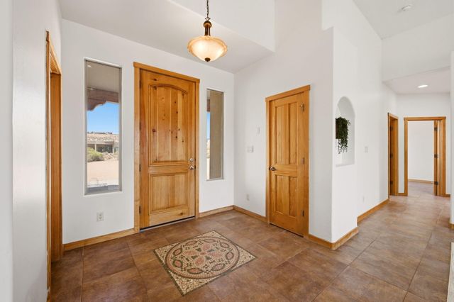 957 Camino Sin Pasada, Corrales, NM 87048