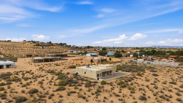 957 Camino Sin Pasada, Corrales, NM 87048