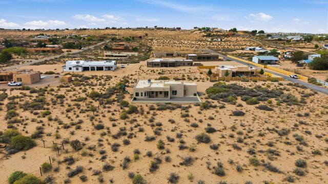 957 Camino Sin Pasada, Corrales, NM 87048
