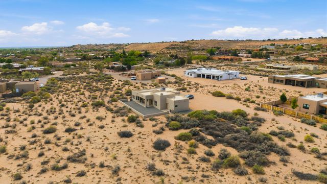 957 Camino Sin Pasada, Corrales, NM 87048