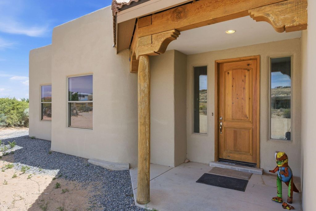 957 Camino Sin Pasada, Corrales, NM 87048