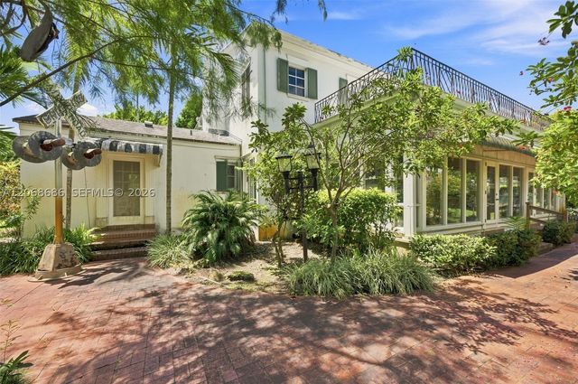 5885 SW 56th St, Miami, FL 33155