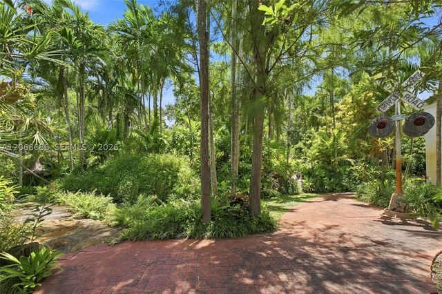 5885 SW 56th St, Miami, FL 33155