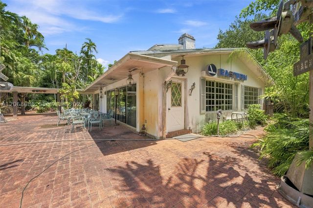 5885 SW 56th St, Miami, FL 33155