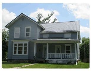 832 East Street, Grinnell, IA 50112