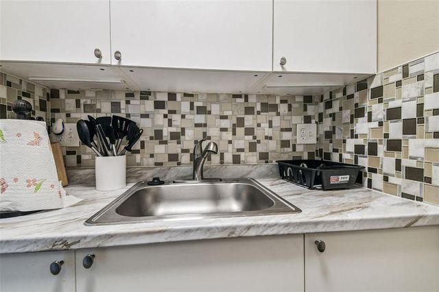 4134 DOLPHIN DRIVE, Tampa, FL 33617