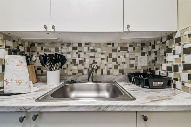 4134 DOLPHIN DRIVE, Tampa, FL 33617