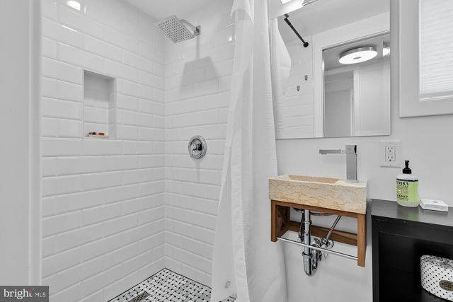 4008 MARLBORO PL NW, Washington, DC 20011