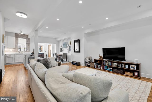 4008 MARLBORO PL NW, Washington, DC 20011