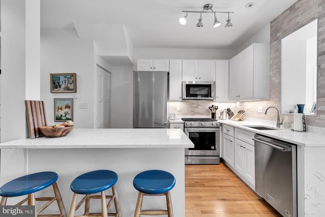 4008 MARLBORO PL NW, Washington, DC 20011