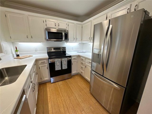 212 Abingdon Way, Atlanta, GA 30328