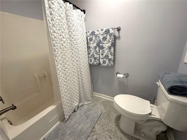 212 Abingdon Way, Atlanta, GA 30328