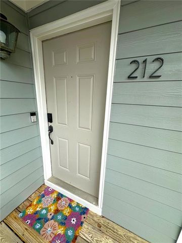 212 Abingdon Way, Atlanta, GA 30328