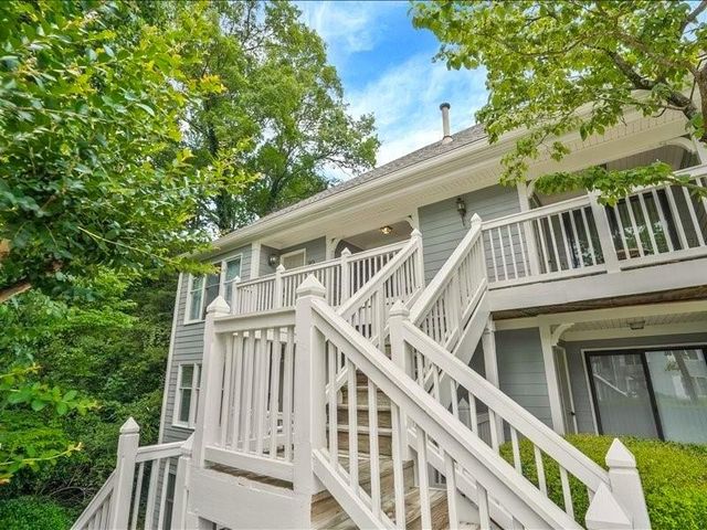 212 Abingdon Way, Atlanta, GA 30328