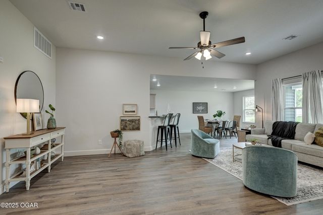 3118 Leah Lane, Joplin, MO 64804