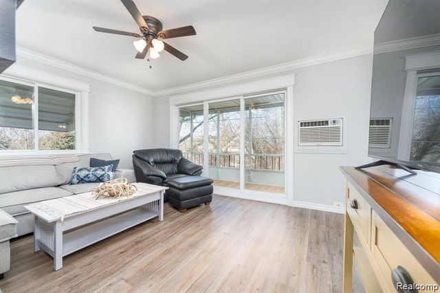 5980 ALAN Drive 2, Brighton Twp, MI 48116