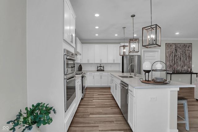5280 Burnivale Lane, Avon, IN 46123
