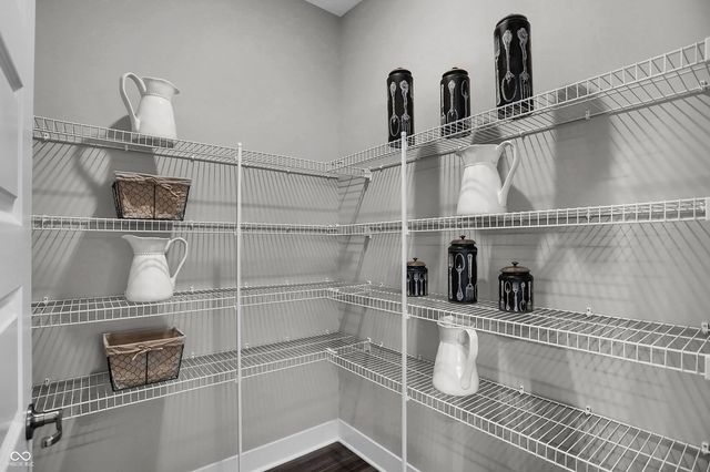 5280 Burnivale Lane, Avon, IN 46123