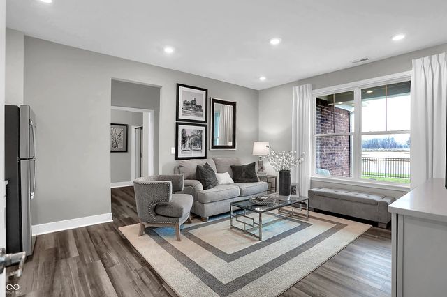 5280 Burnivale Lane, Avon, IN 46123