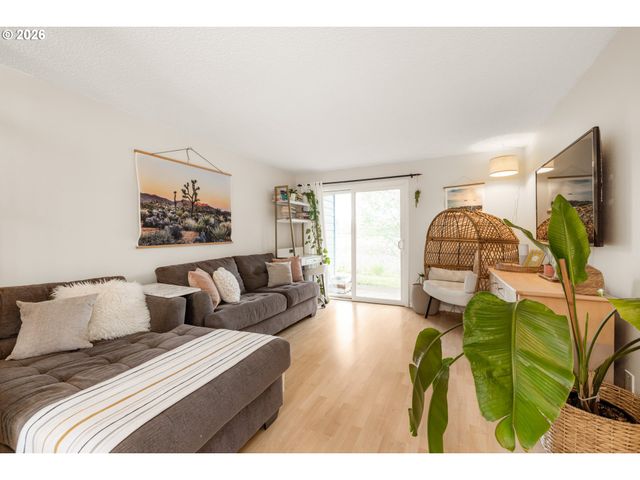 12608 Nw BARNES Rd 4, Portland, OR 97229