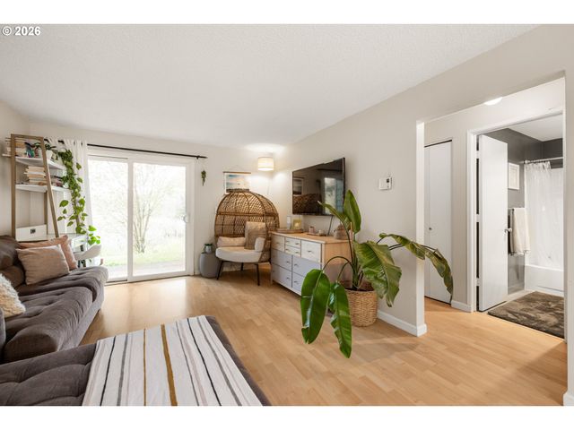 12608 Nw BARNES Rd 4, Portland, OR 97229