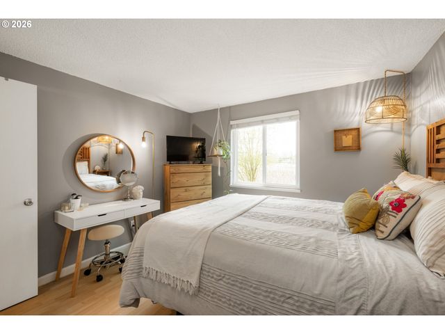 12608 Nw BARNES Rd 4, Portland, OR 97229