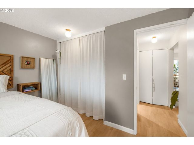 12608 Nw BARNES Rd 4, Portland, OR 97229