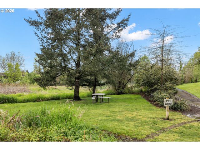 12608 Nw BARNES Rd 4, Portland, OR 97229