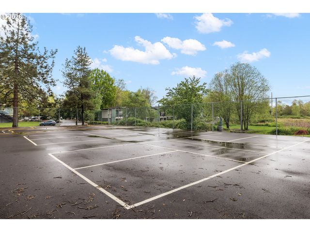 12608 Nw BARNES Rd 4, Portland, OR 97229