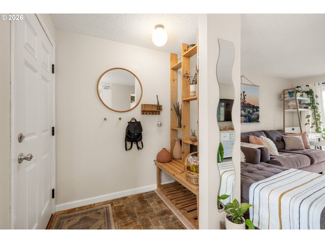 12608 Nw BARNES Rd 4, Portland, OR 97229