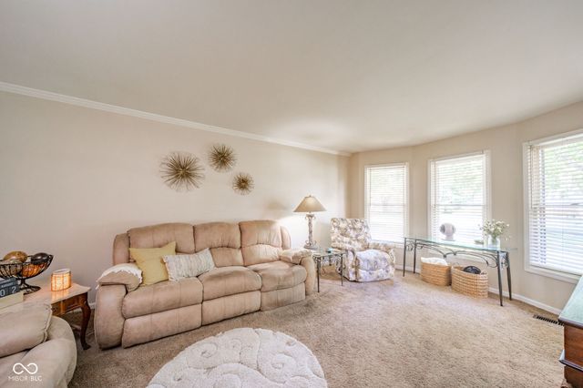601 Woodmere Drive, Anderson, IN 46011