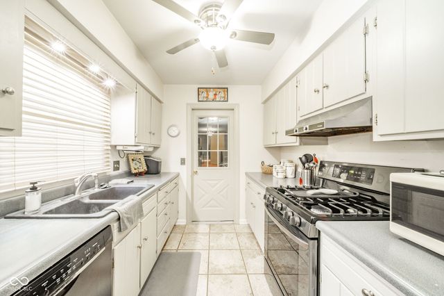 601 Woodmere Drive, Anderson, IN 46011