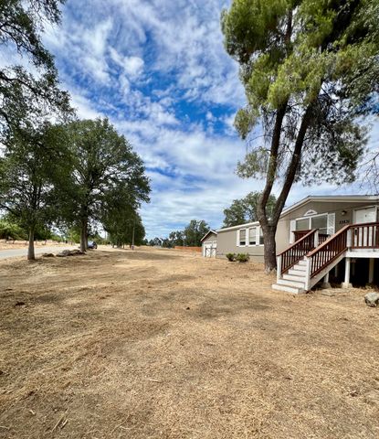 33831 Medford Road, Auberry, CA 93602