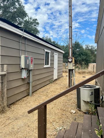 33831 Medford Road, Auberry, CA 93602