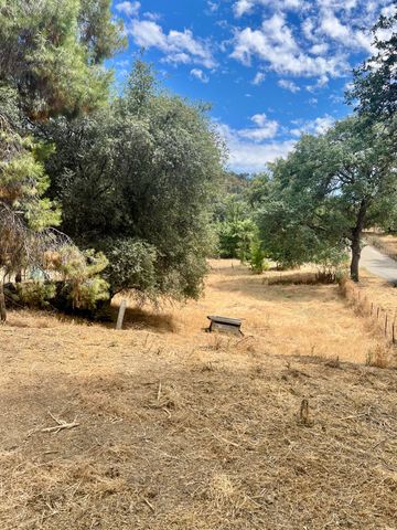 33831 Medford Road, Auberry, CA 93602