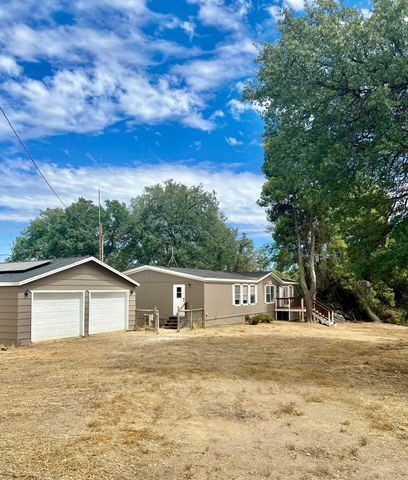 33831 Medford Road, Auberry, CA 93602