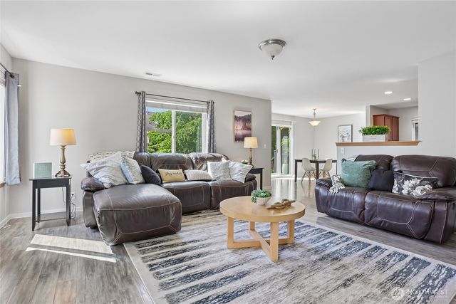 18413 SE 242nd Court, Covington, WA 98042
