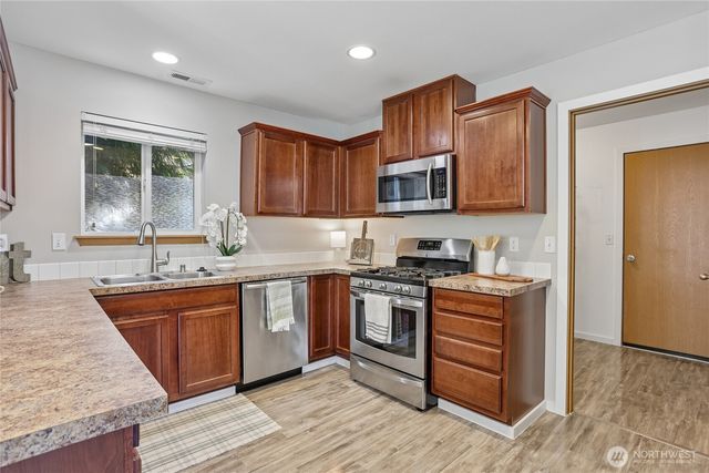 18413 SE 242nd Court, Covington, WA 98042