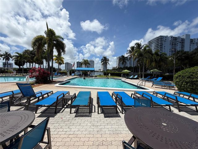 18151 NE 31st Court 505, Aventura, FL 33160