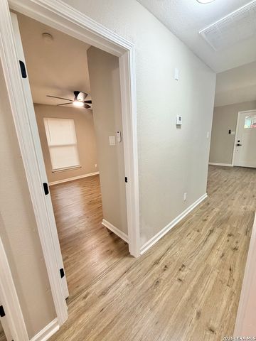 2307 McKinley, San Antonio, TX 78210