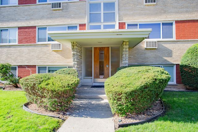 6827 W Raven Street 2L, Chicago, IL 60631