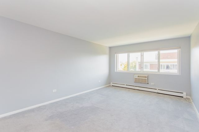 6827 W Raven Street 2L, Chicago, IL 60631