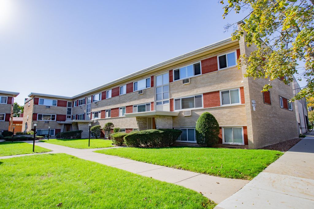 6827 W Raven Street 2L, Chicago, IL 60631