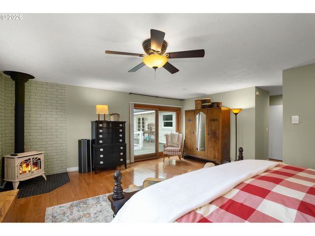 13705 Nw PETTYGROVE St, Portland, OR 97229