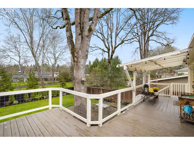 13705 Nw PETTYGROVE St, Portland, OR 97229