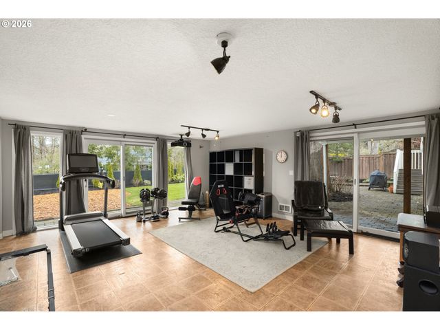 13705 Nw PETTYGROVE St, Portland, OR 97229