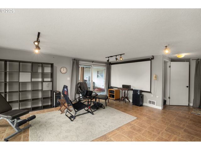 13705 Nw PETTYGROVE St, Portland, OR 97229