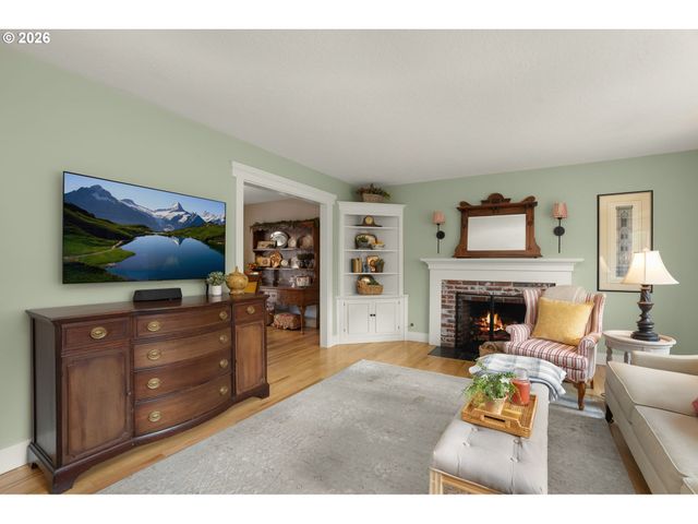 13705 Nw PETTYGROVE St, Portland, OR 97229