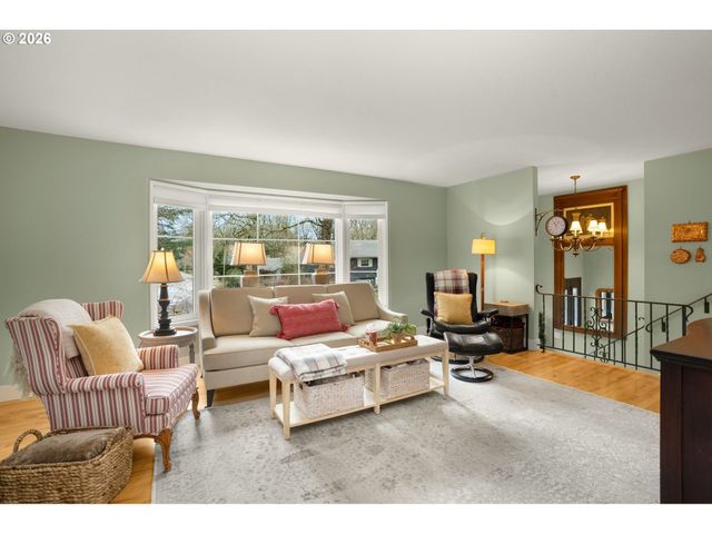 13705 Nw PETTYGROVE St, Portland, OR 97229